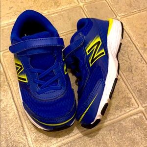 New balance boys shoes
